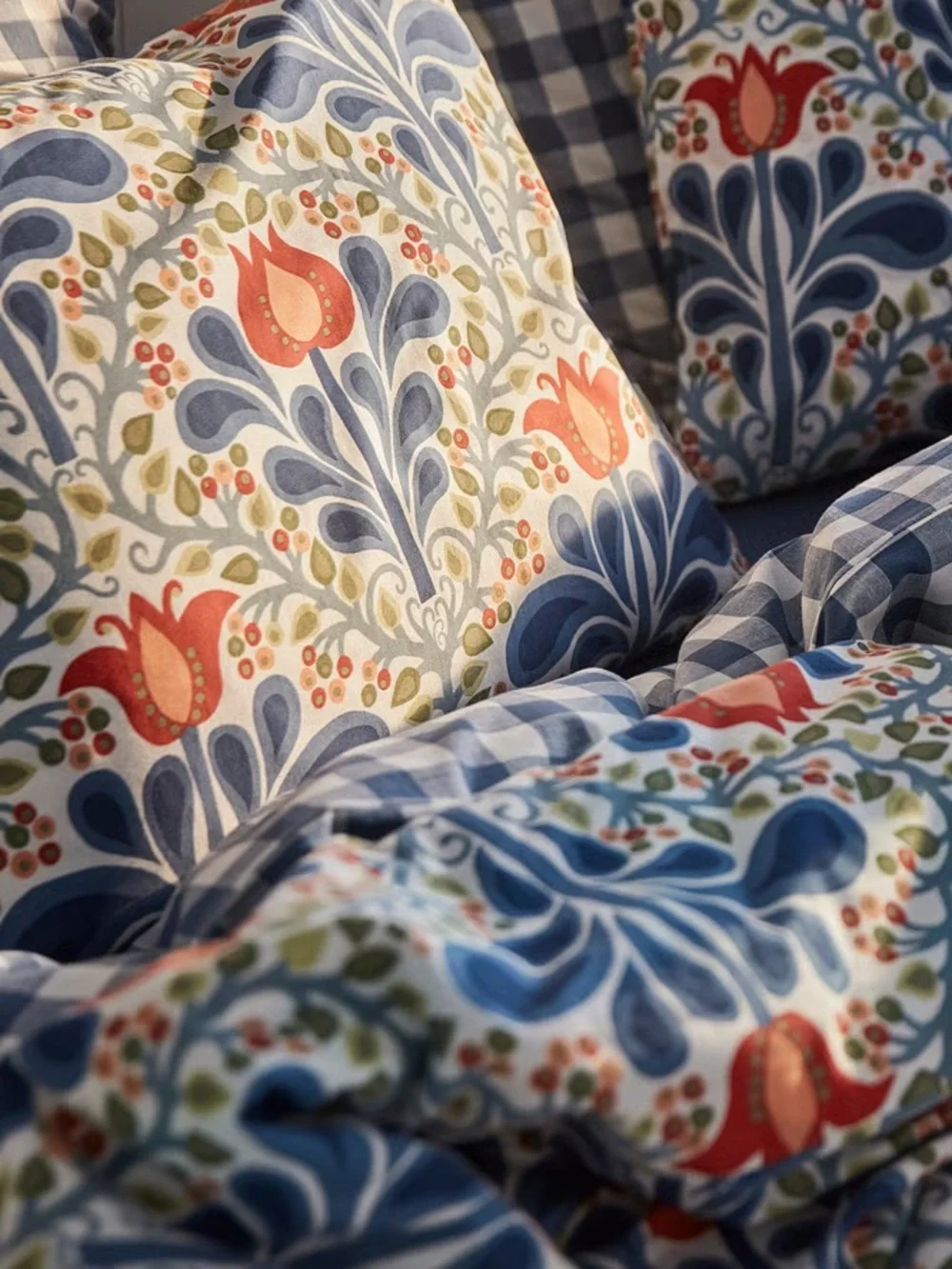 Multicolor Floral Duvet Cover and Pillowcases - King